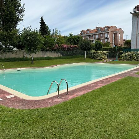 شقة Garaje Y Piscina Comunitaria! سوانثيس المظهر الخارجي الصورة