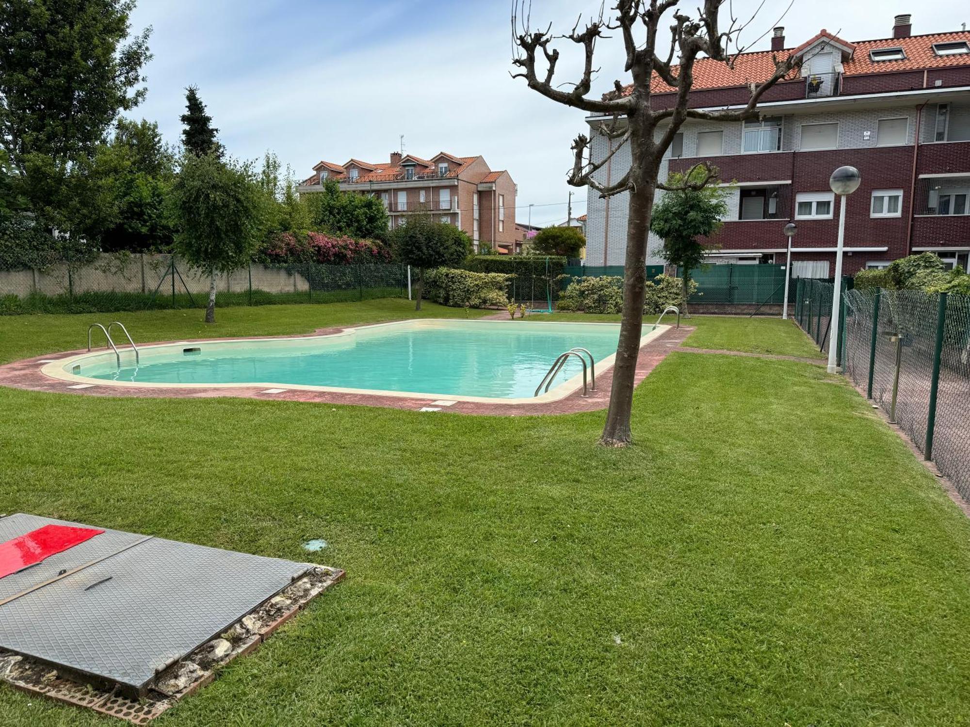 شقة Garaje Y Piscina Comunitaria! سوانثيس المظهر الخارجي الصورة
